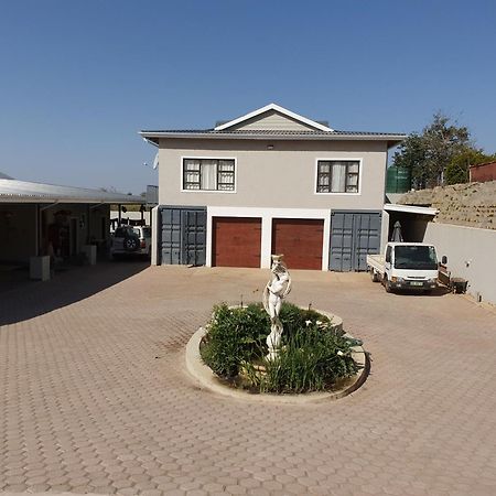 Goggas Nest Bnb & Restaurant Matsapha Exterior foto
